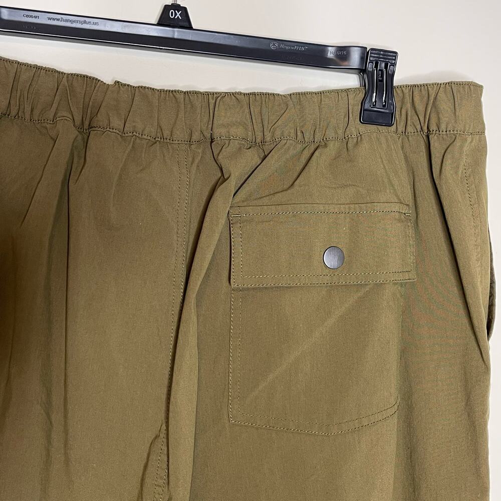 Treasure & Bond Olive Green Mid Rise Slim Fit Elastic Waist Shorts NWT Size XL - Picture 6 of 12